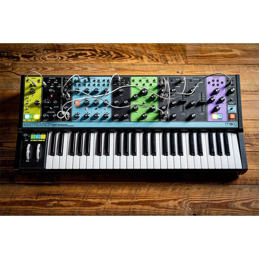 MOOG Music le Matriarch