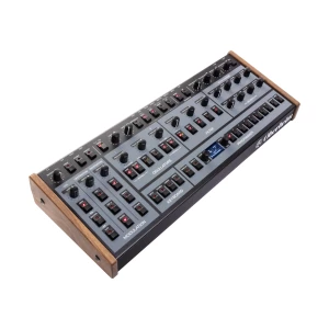 synthétiseur Oberheim OB-X8 Module