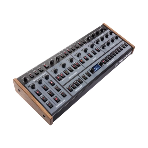 synthétiseur Oberheim OB-X8 Module