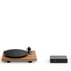 PRO-JECT Colourful Audio System 2 Walnut