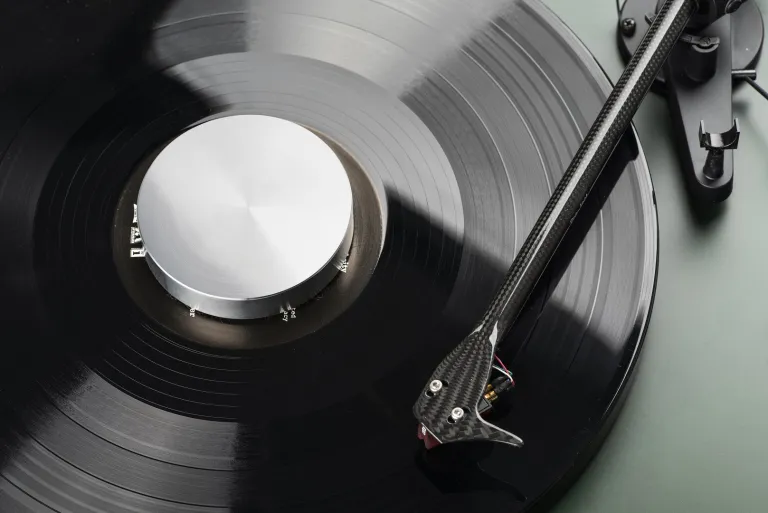 Pro-Ject Record Puck E Silver Aluminium – Image 2