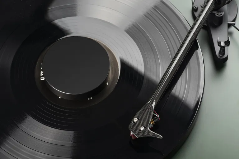 Pro-Ject Record Puck E Black Satin – Image 2