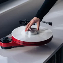 Record Puck S Silver RPM lifestyle