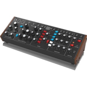 Behringer Model D